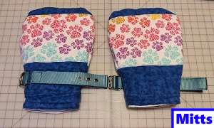 Mitts with Built-in Finger Slots